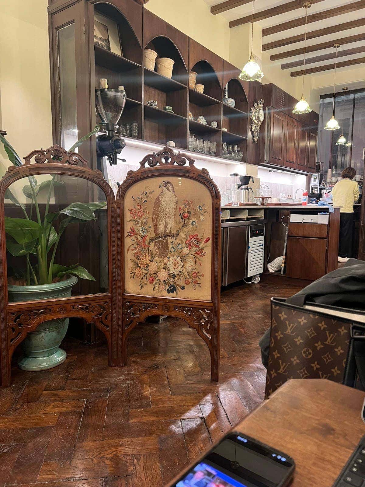 Saint Pearl Sorbonne