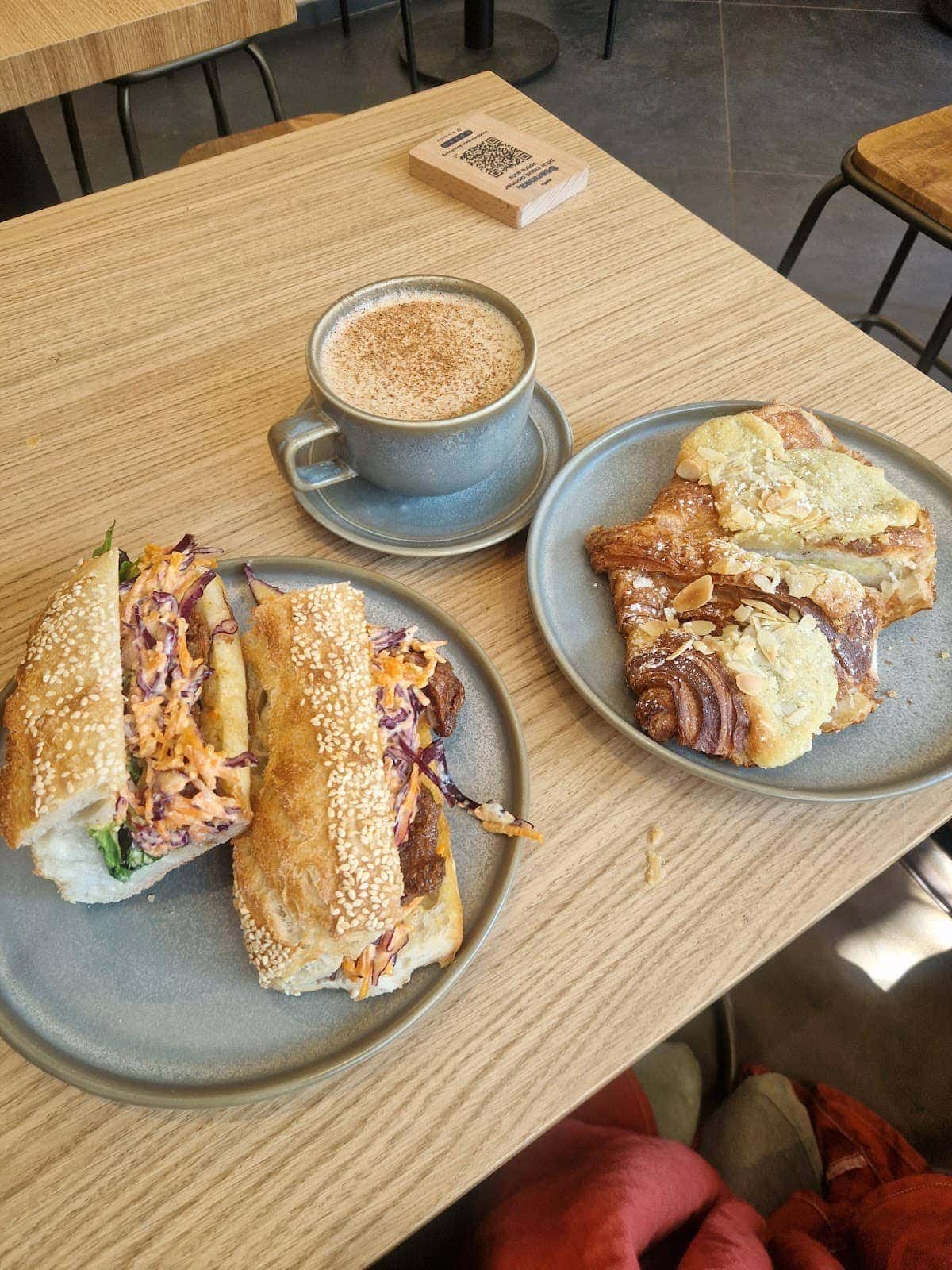 Land&Monkeys Beaubourg