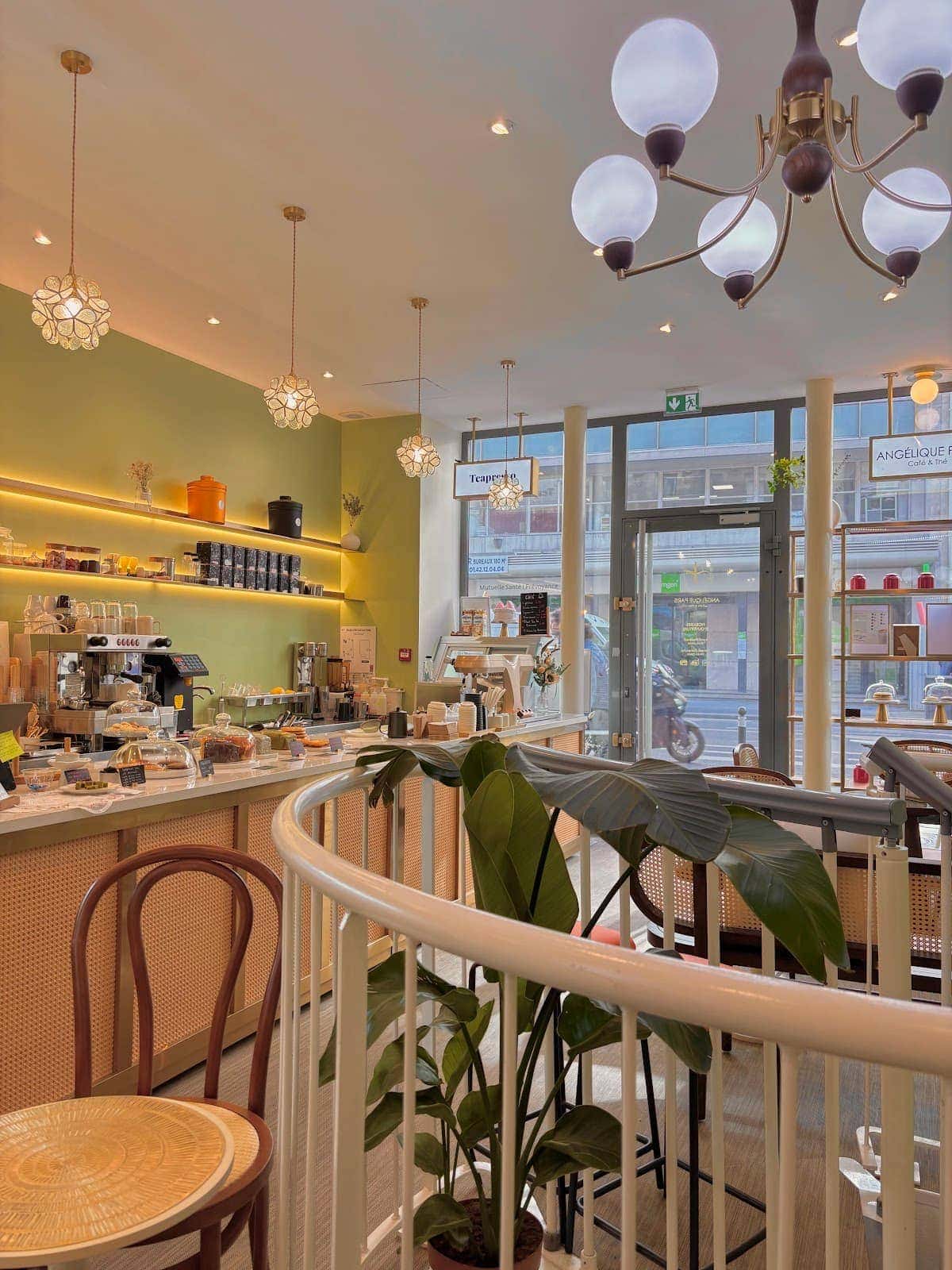 Angélique Café Teatime Saint Lazare