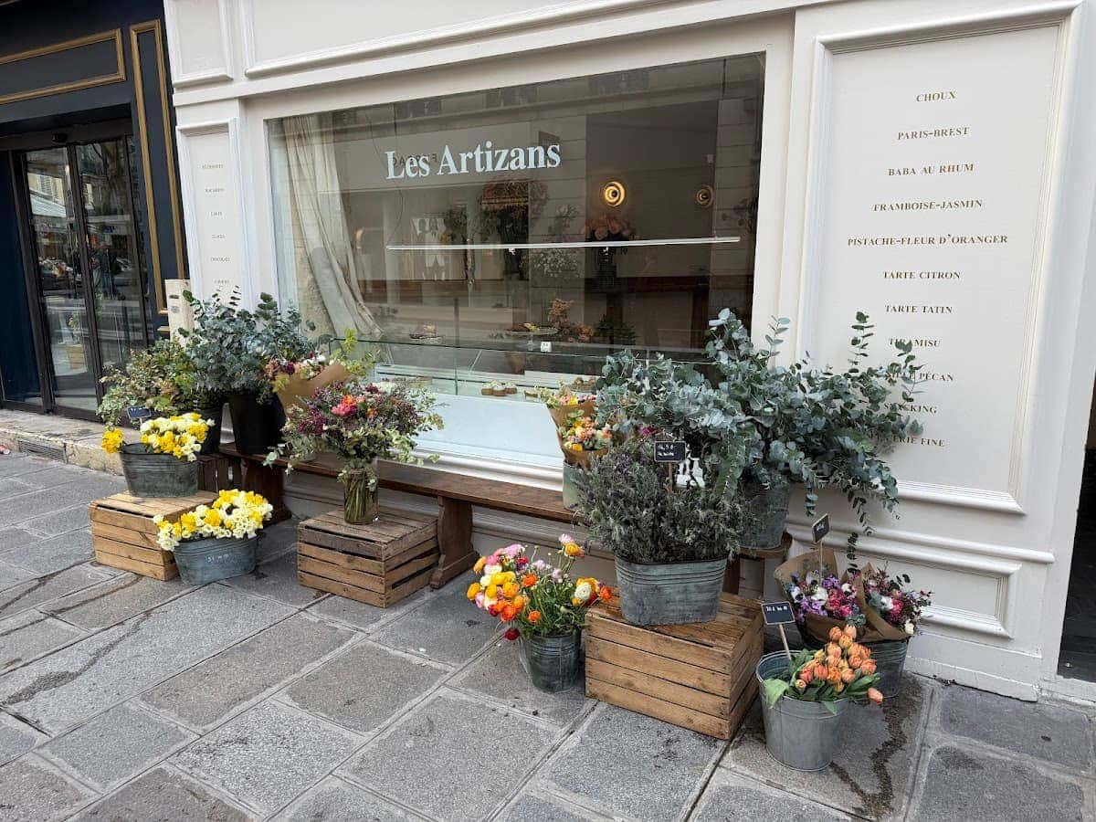 Les Artizans Coffee and flower