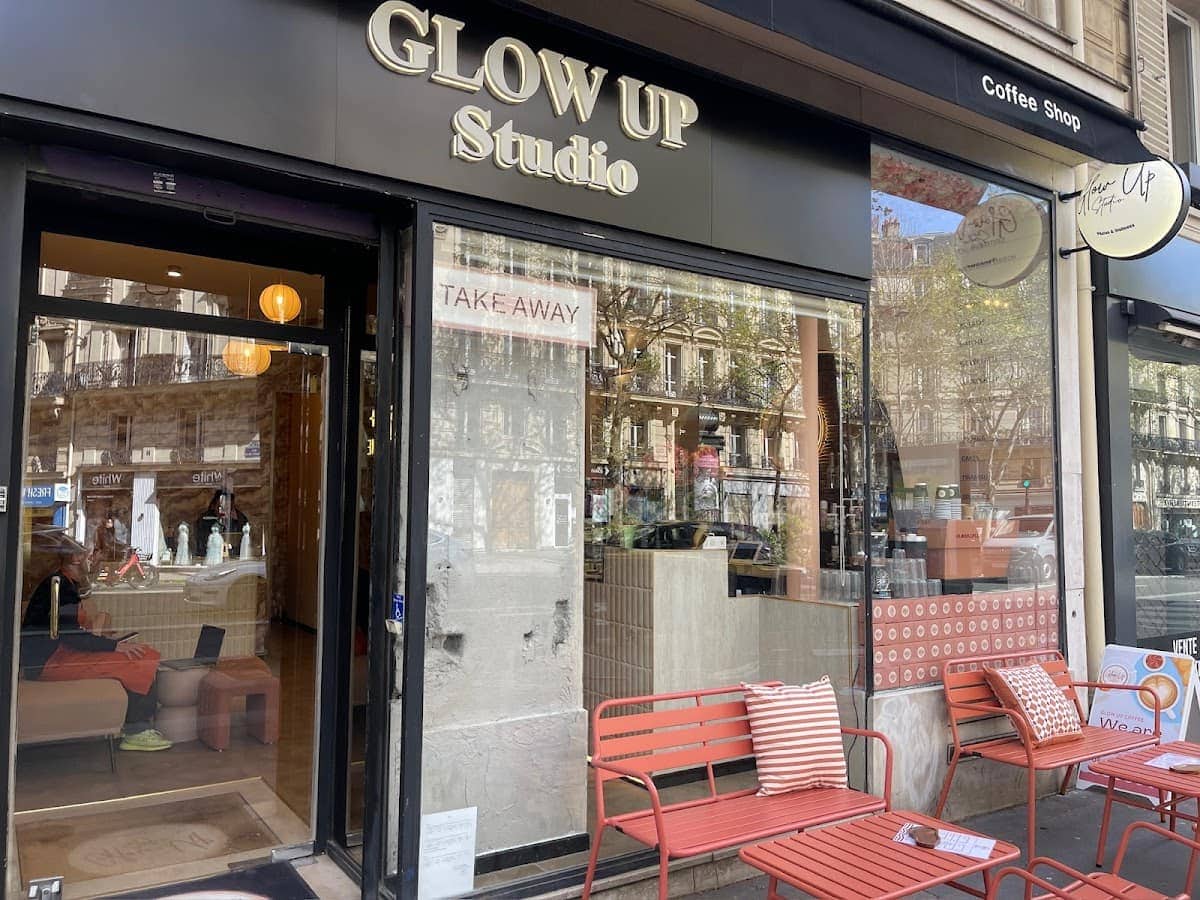 Glow Studio And Coffee